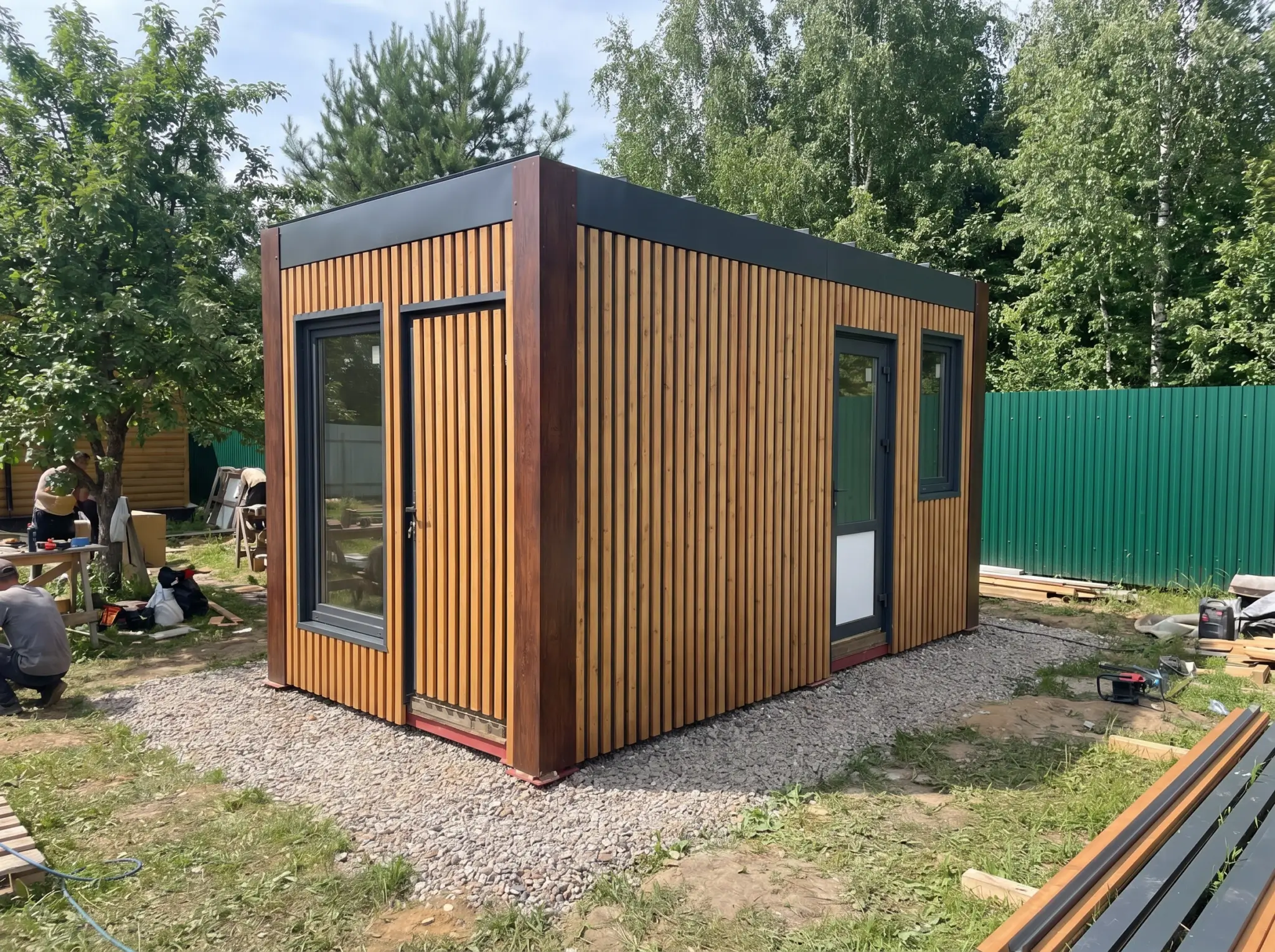 Маленький каркасный дом под ключ 11 кв.м, установленный на загородном участке